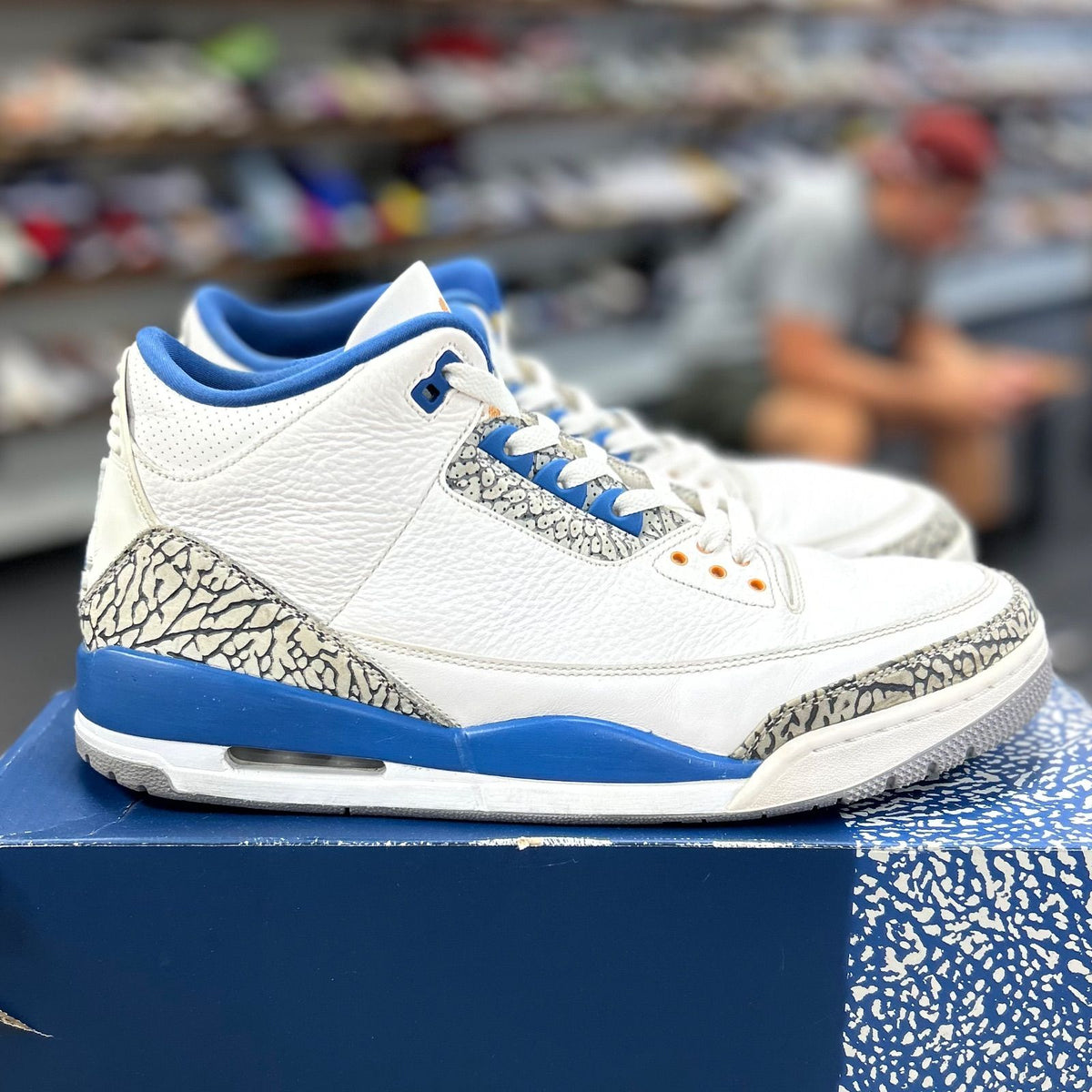 Jordan 3 Retro Wizards - Preowned