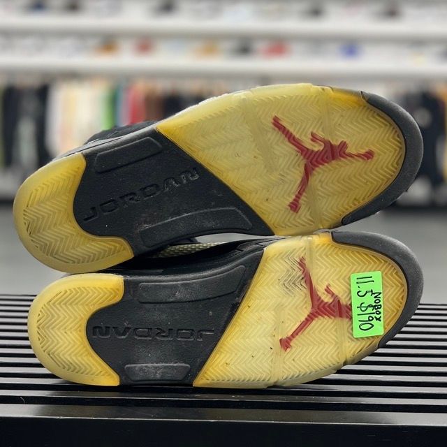 Jordan 5 Retro Black Metallic (2011) - Preowned