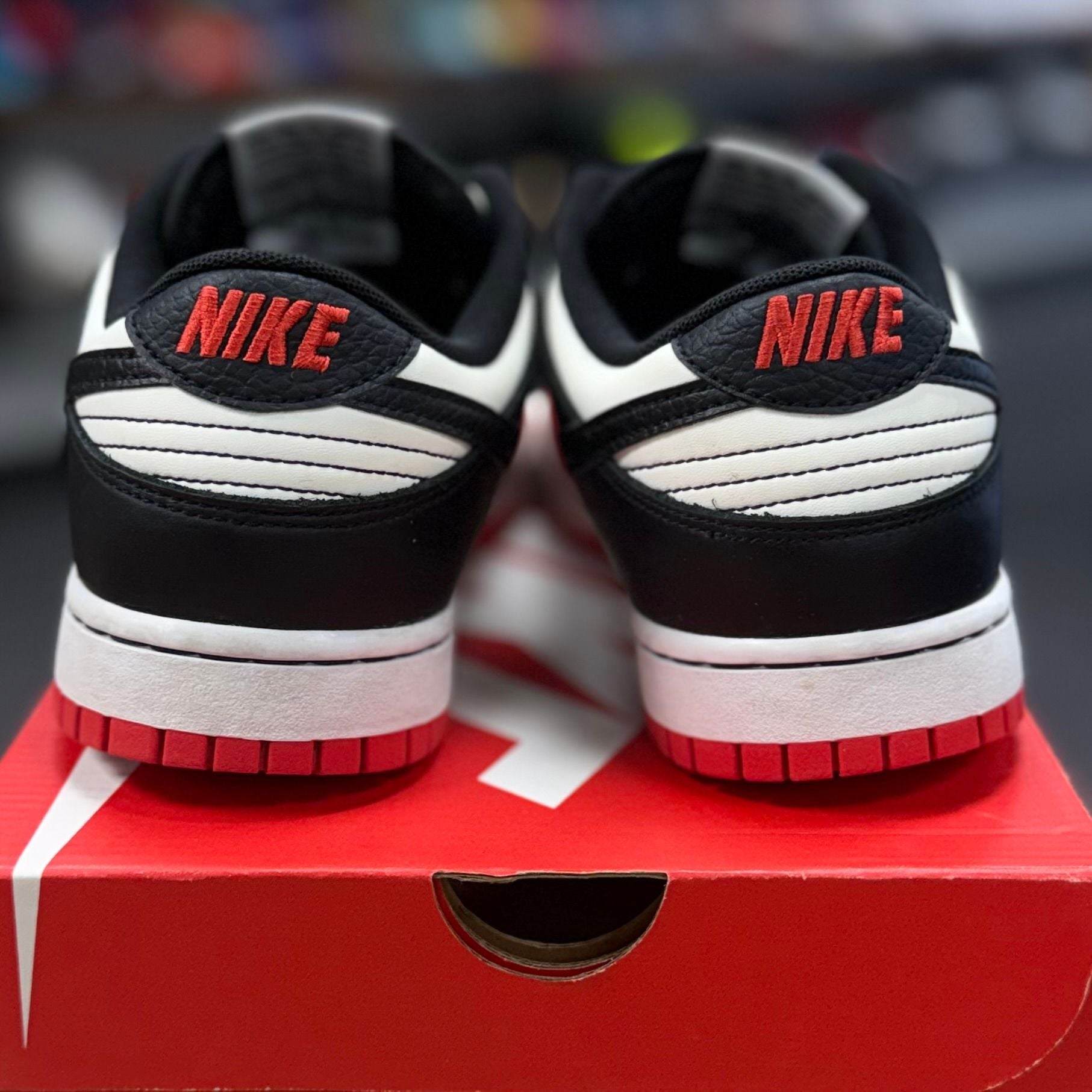 Nike Dunk Low EMB NBA 75th Anniversary Chicago - Preowned