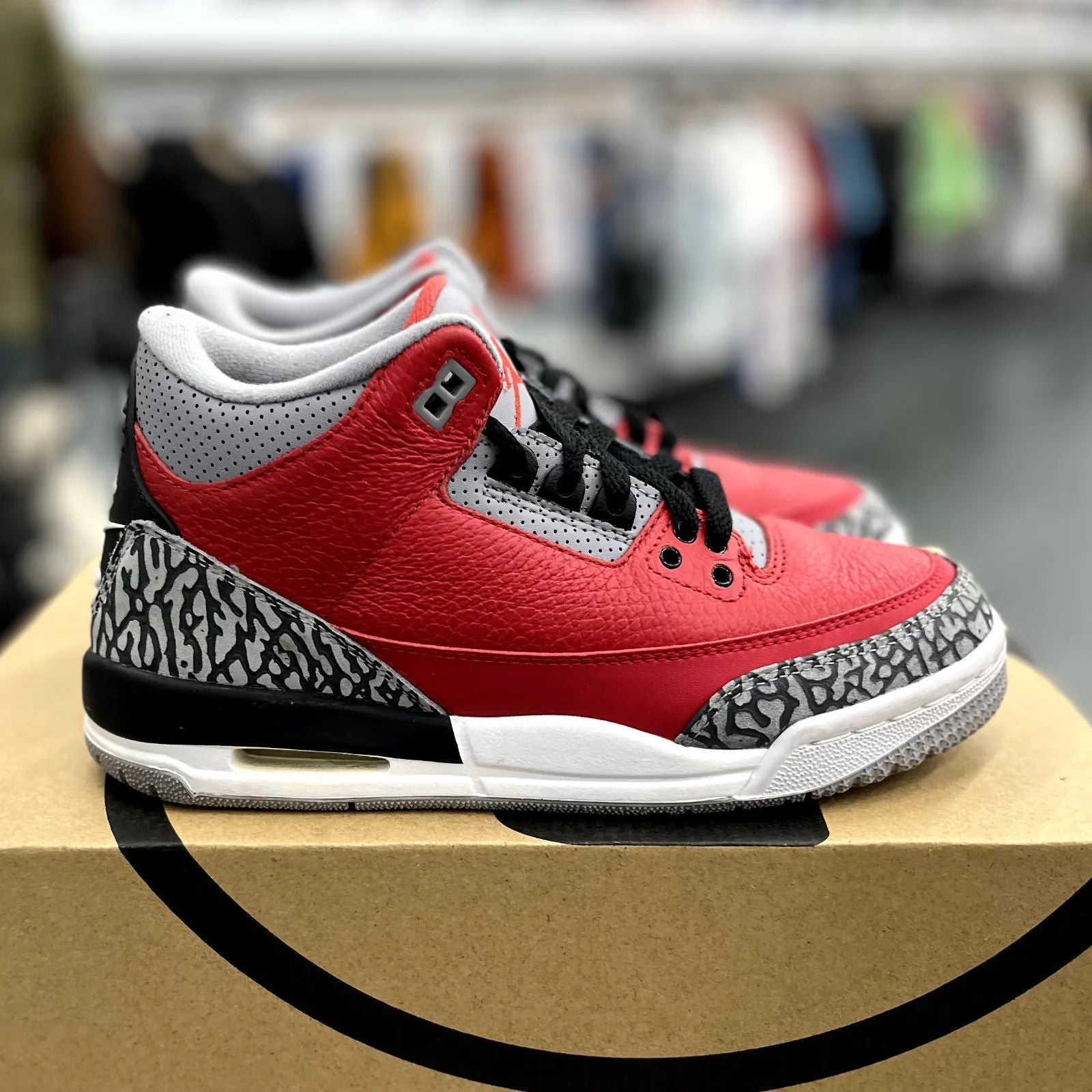 Jordan 3 Retro SE Fire Red (GS) - Preowned