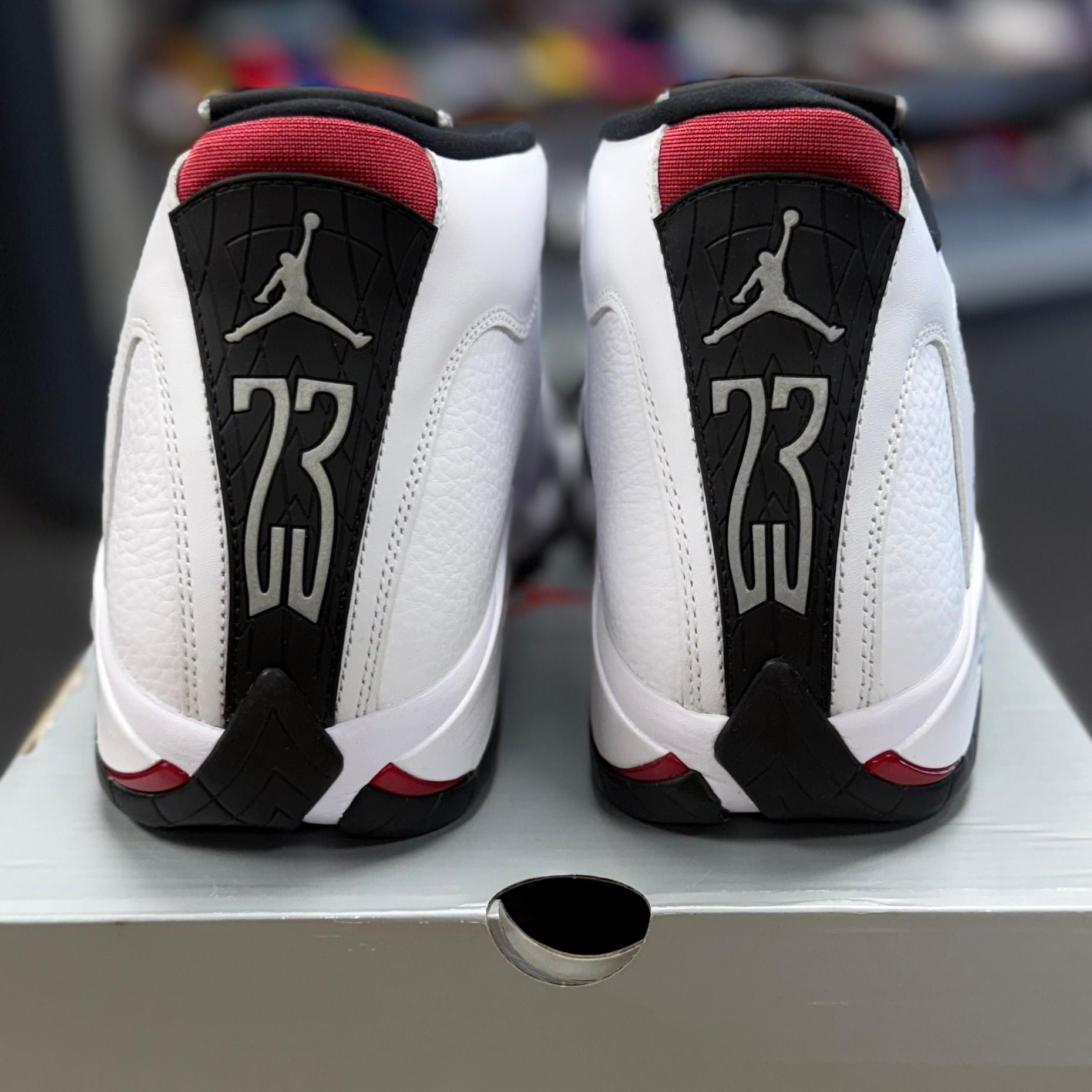BRAND NEW STEAL - Jordan 14 Retro Black Toe (2024)