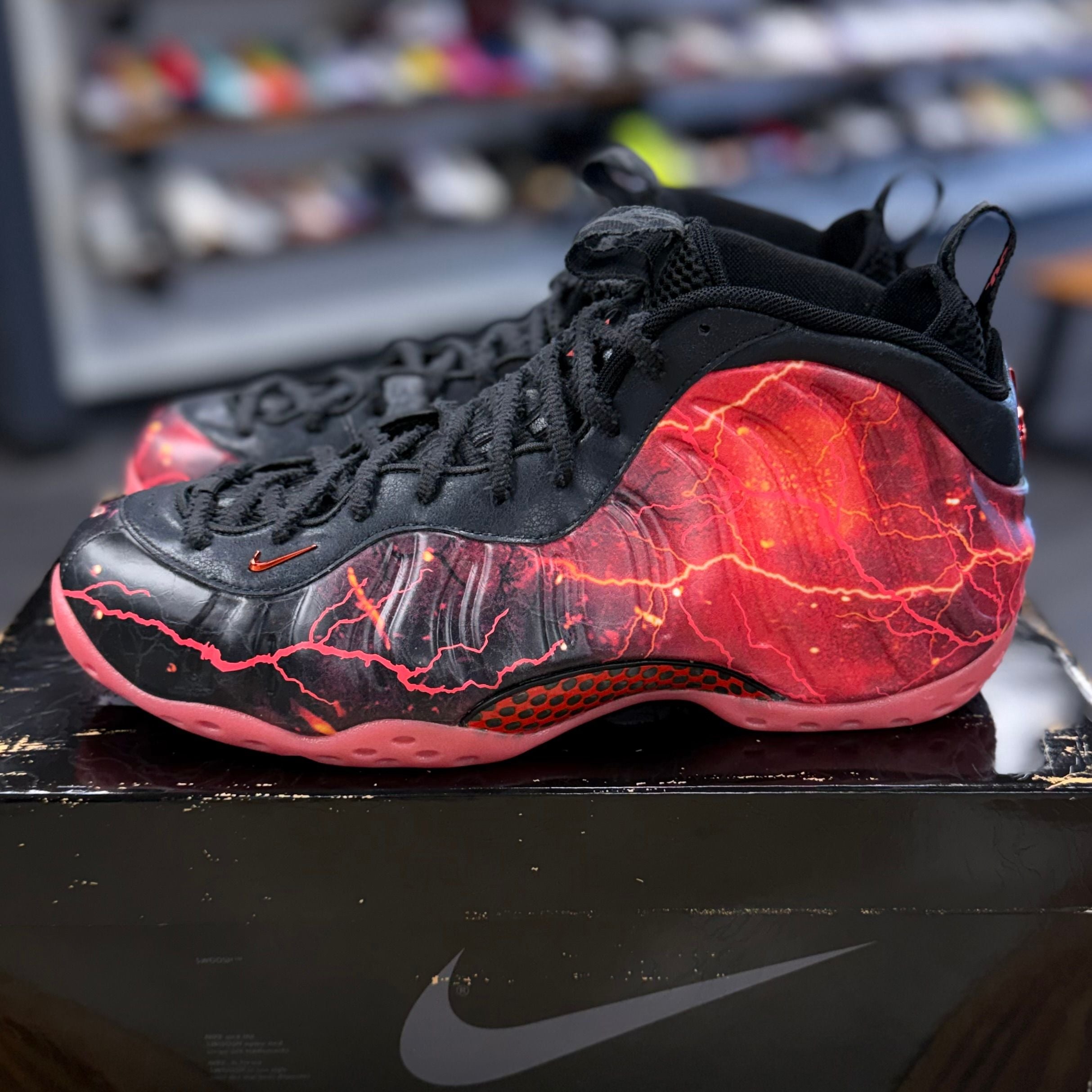 BRAND NEW STEAL - Nike Air Foamposite One Stranger Things