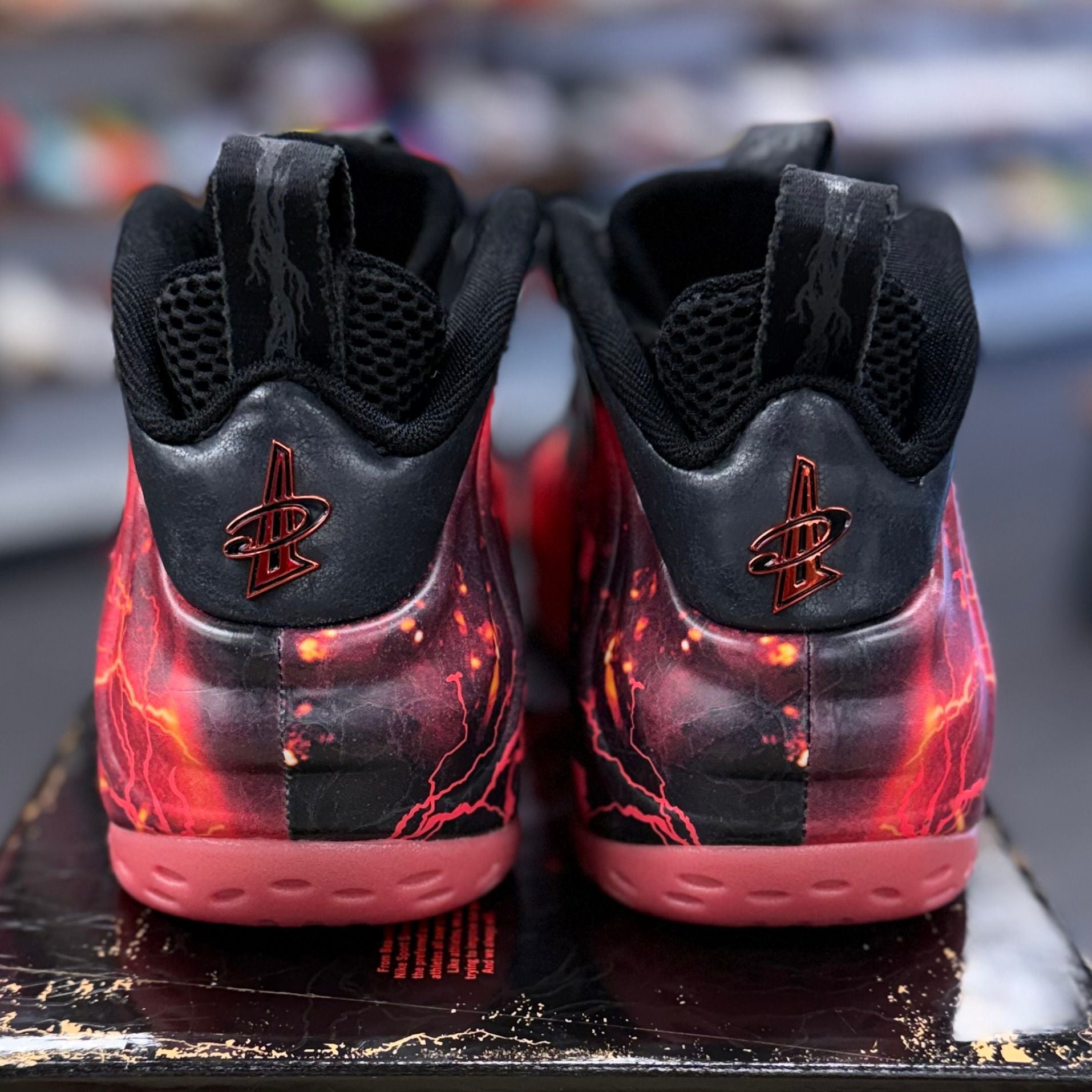 BRAND NEW STEAL - Nike Air Foamposite One Stranger Things