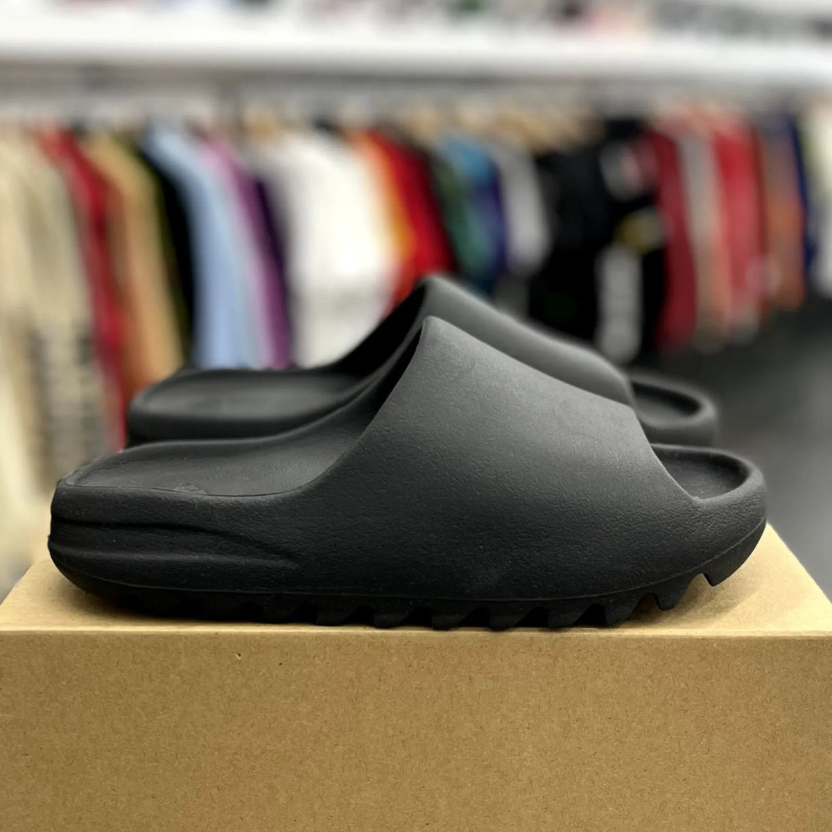 adidas Yeezy Slide Onyx - Preowned