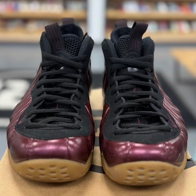 Nike Air Foamposite One Maroon - Preowned