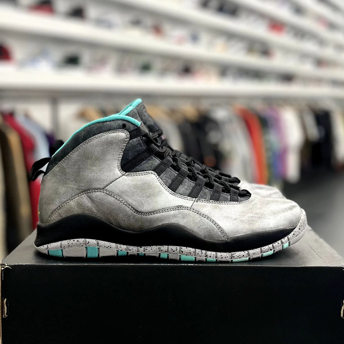 Jordan 10 Retro Lady of Liberty 30th Anniversary - Preowned