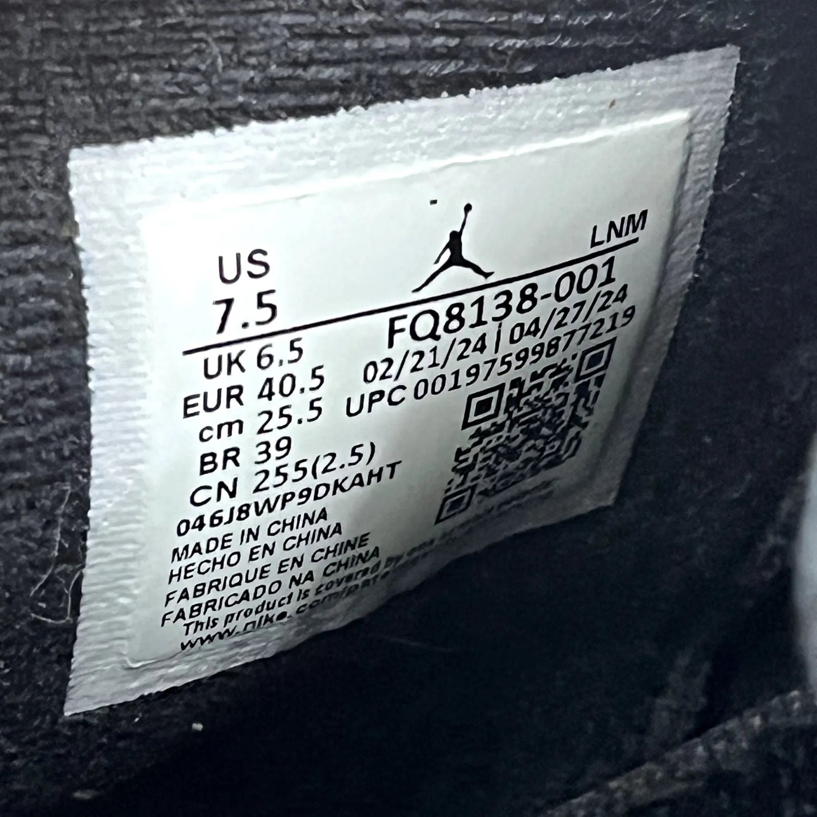 Jordan 4 Retro White Thunder - Preowned