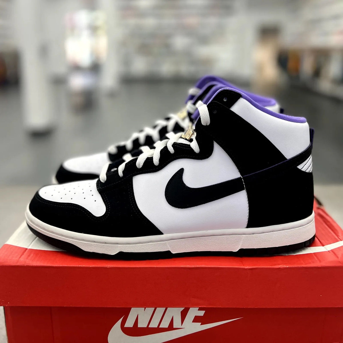Nike Dunk High SE World Champs - Preowned