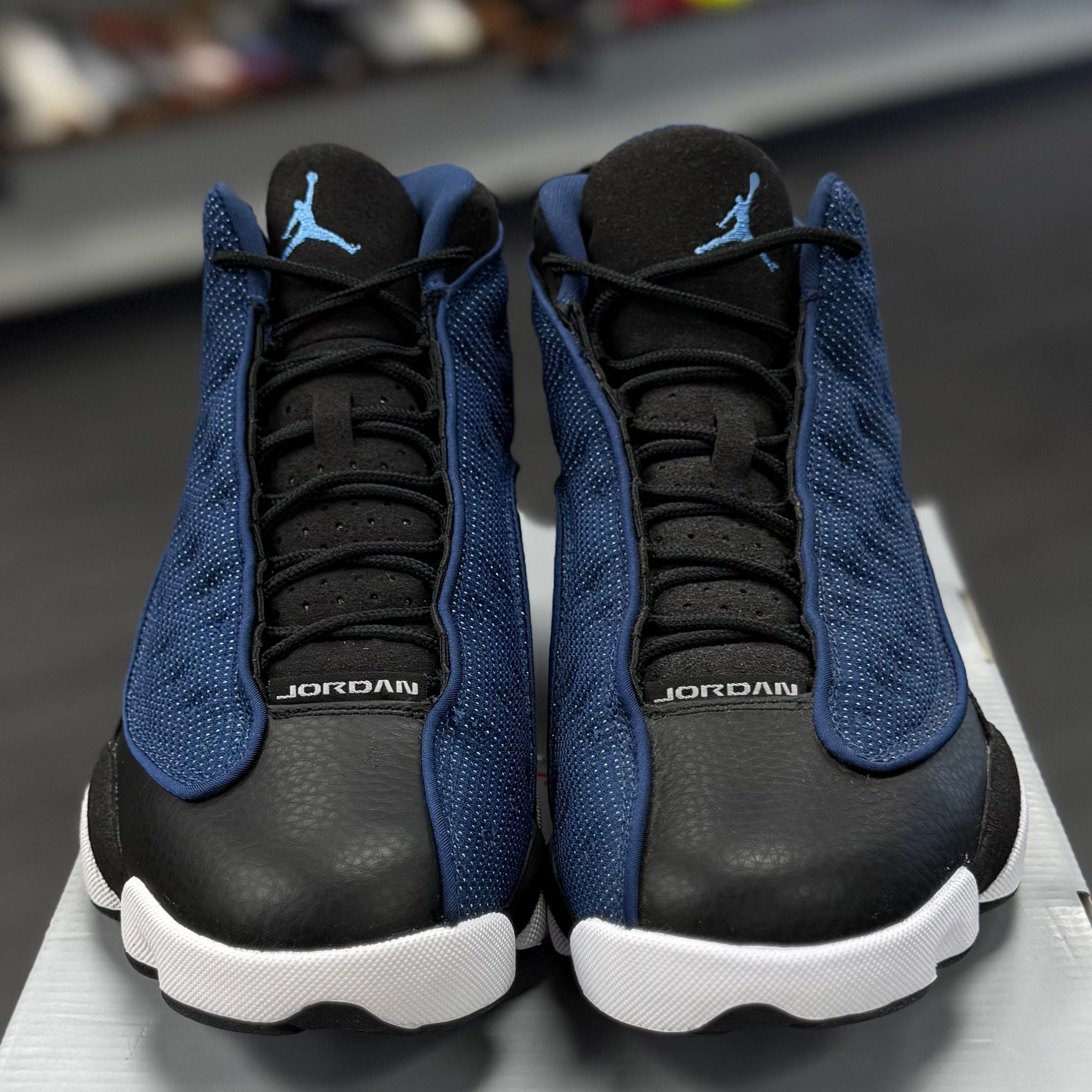 BRAND NEW STEAL - Jordan 13 Retro Brave Blue