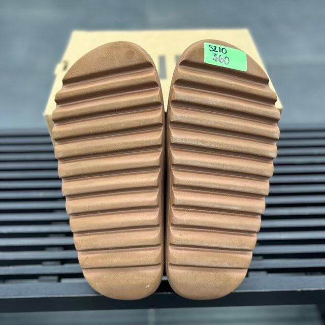 adidas Yeezy Slide Flax - Preowned