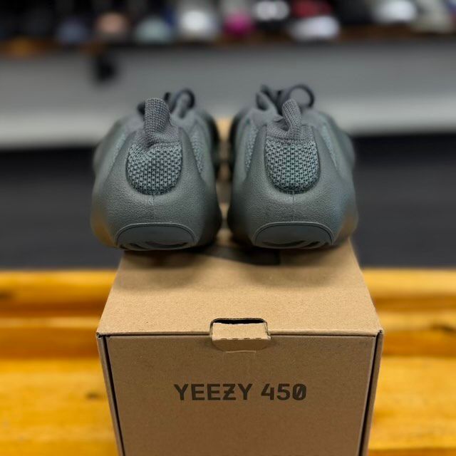 adidas Yeezy 450 Stone Teal - Preowned