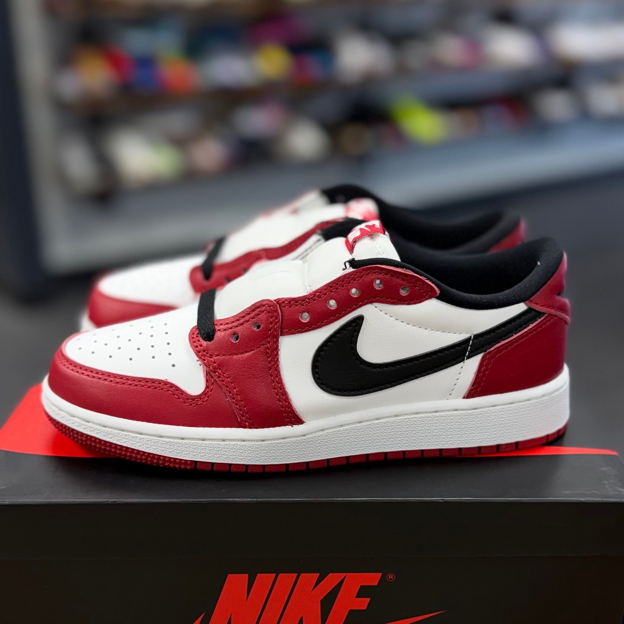 BRAND NEW STEAL - Jordan 1 Retro Low OG Chicago (2025) (GS)