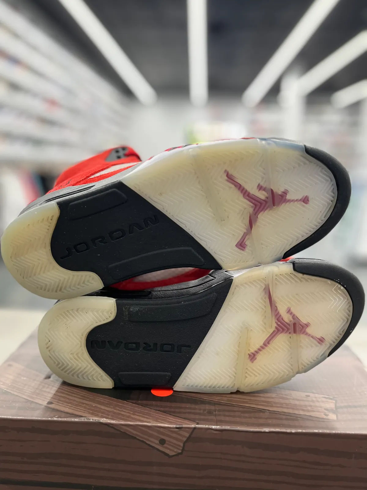 Jordan 5 Retro Raging Bull Red (2021) - Preowned