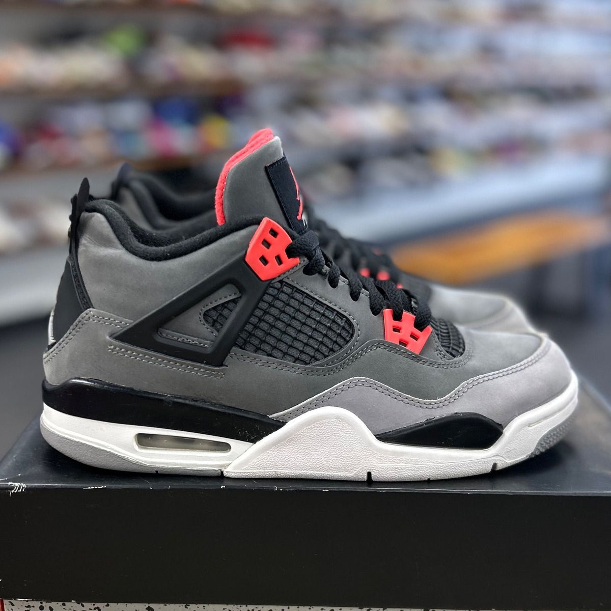 Jordan 4 Retro Infrared (GS) - Preowned