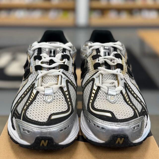 New Balance 1906R White Metallic Gold - Preowned