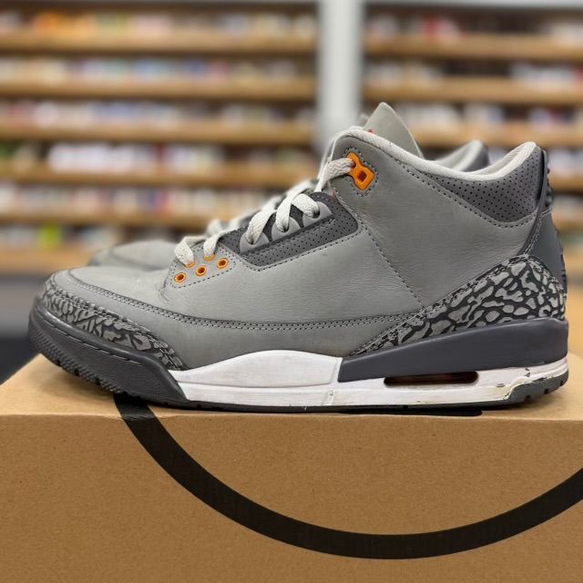 Jordan 3 Retro Cool Grey (2021) - Preowned