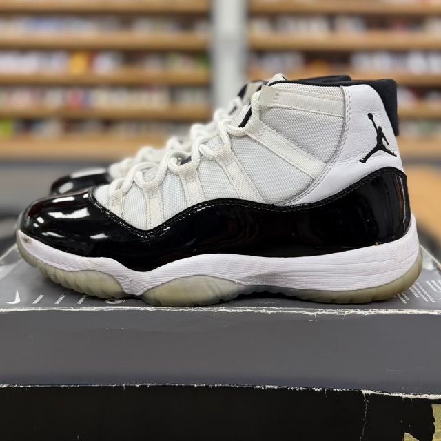 Jordan 11 Retro Concord (2011) - Preowned