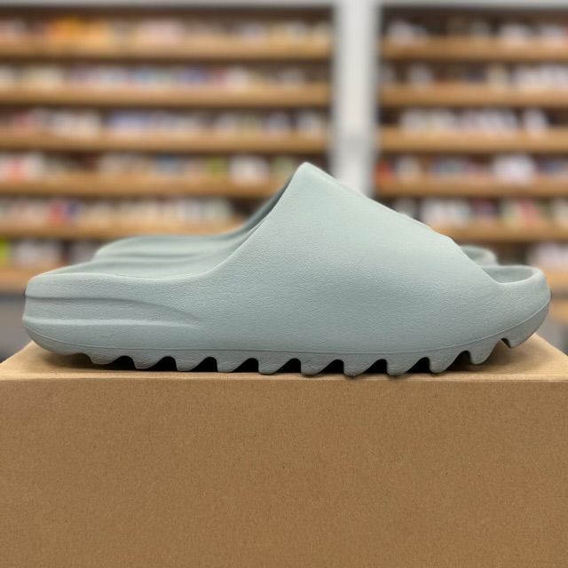adidas Yeezy Slide Salt - Preowned