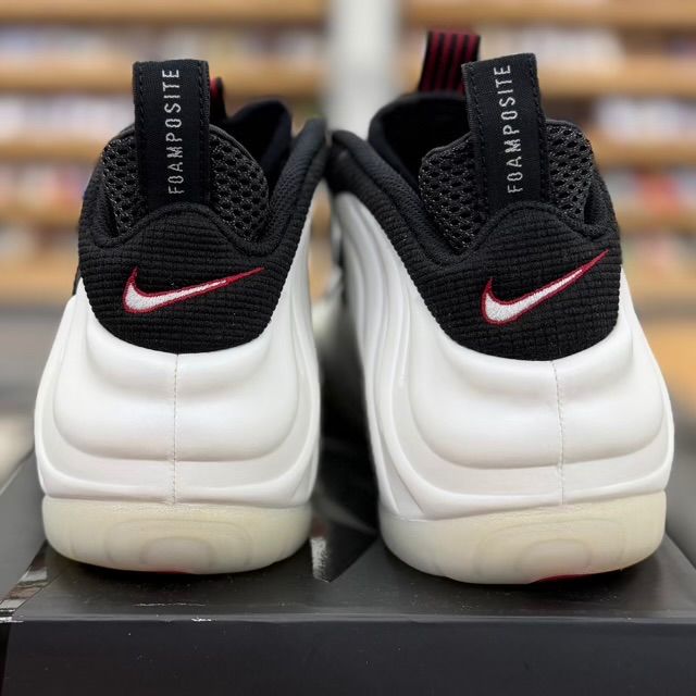 Nike Air Foamposite Pro Pearl (2025) - Preowned