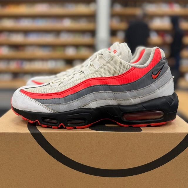Nike Air Max 95 Bright Crimson Comet - Preowned