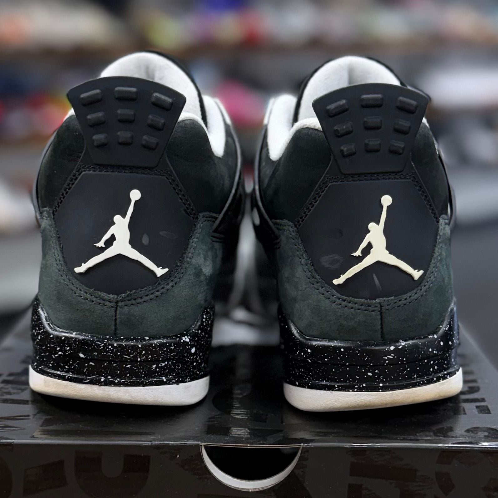 Jordan 4 Retro Fear (2024) - Preowned