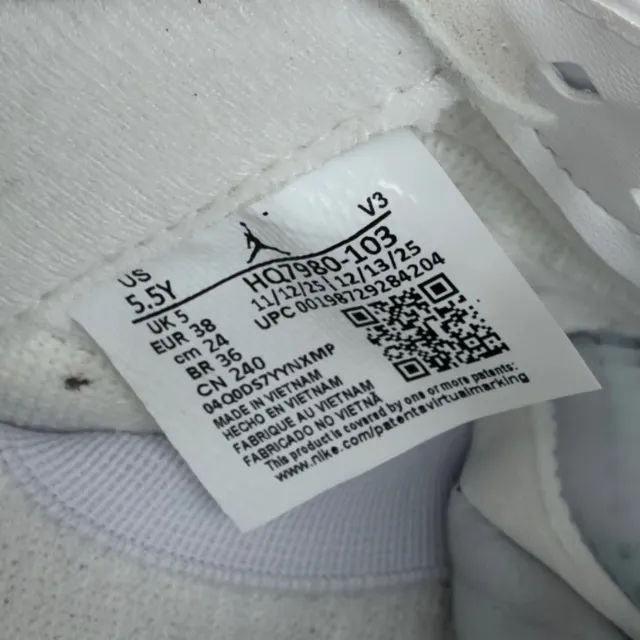 Jordan 5 Retro White Metallic (2026) (GS) - Preowned