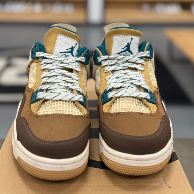 Jordan 4 Retro Cacao Wow (GS) - Preowned