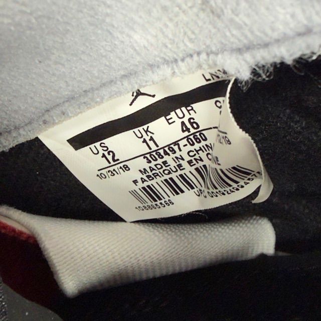 Jordan 4 Retro Bred (2019) - Preowned