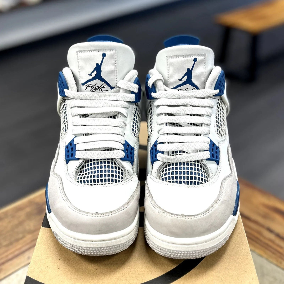 Jordan 4 Retro Military Blue (2024) - Preowned