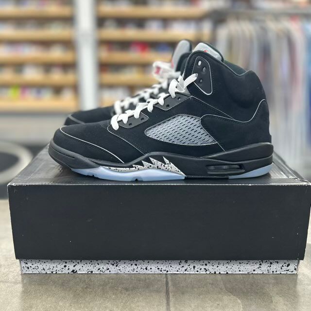Jordan 5 Retro OG Black Metallic Reimagined - Preowned