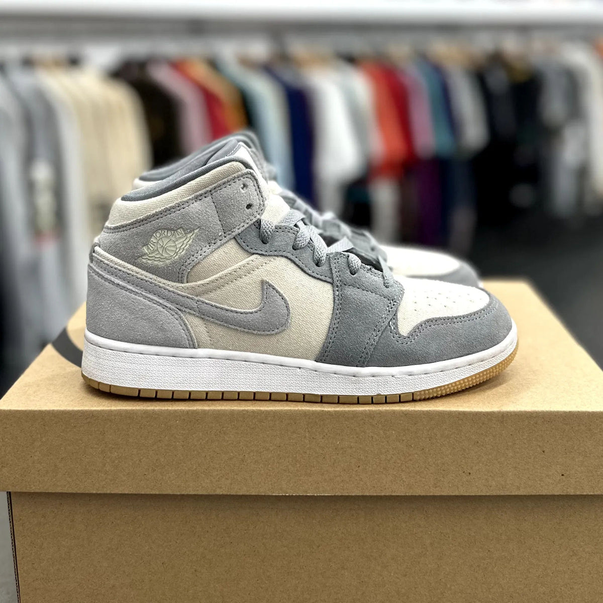 Jordan 1 Mid SE Coconut Milk Particle Grey (GS) - Preowned