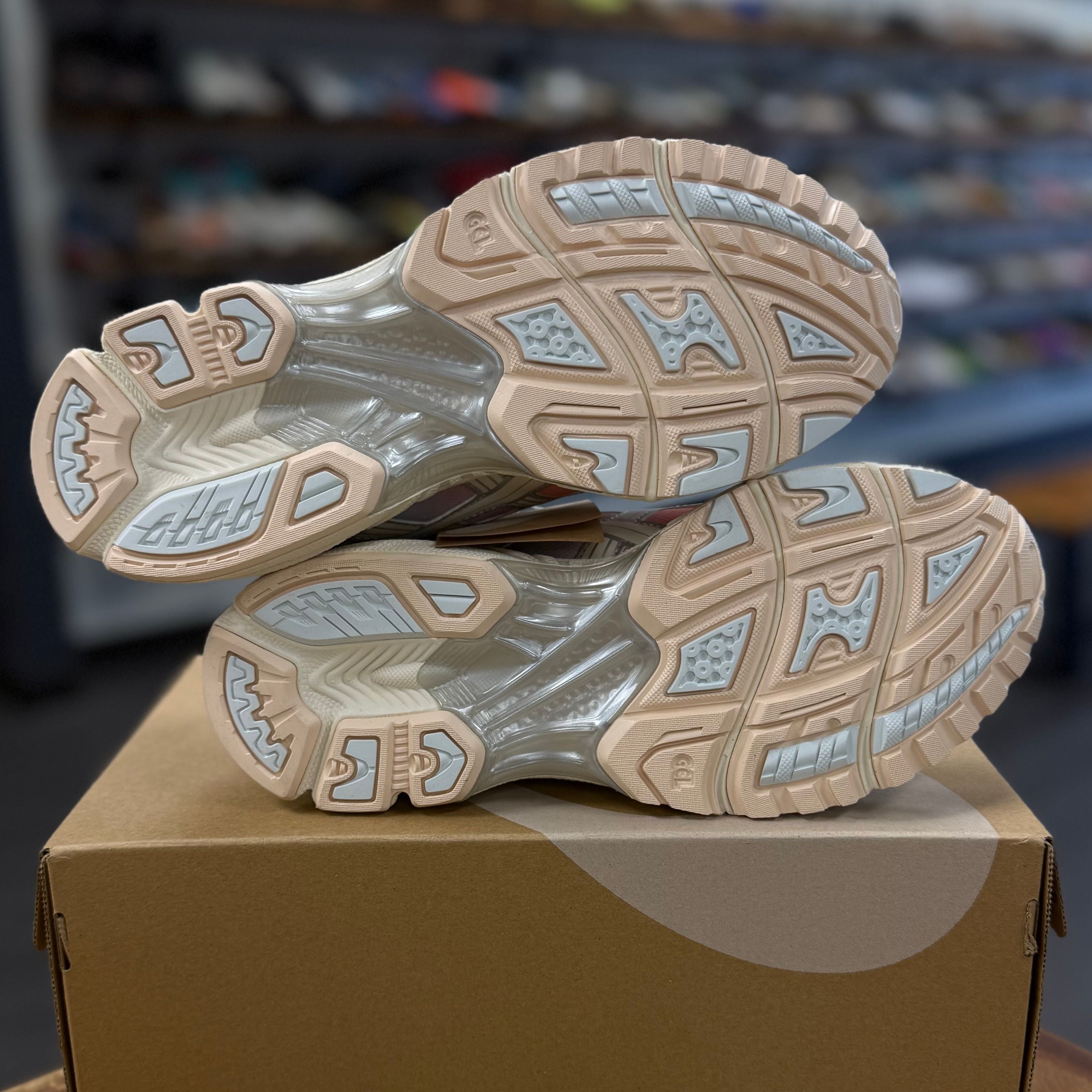 BRAND NEW STEAL - ASICS Gel-Kayano 14 Baked Pink Cream (Women's)