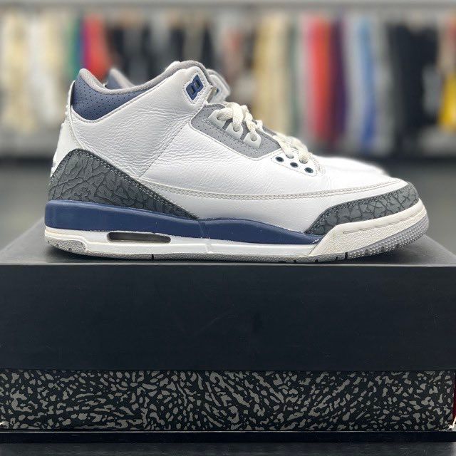 Jordan 3 Retro Midnight Navy (GS) - Preowned