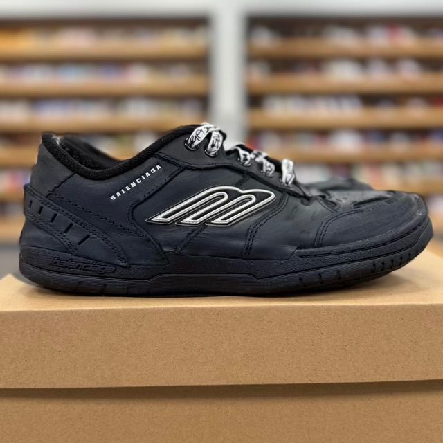 Balenciaga Hamptons Worn-Out Black - Preowned