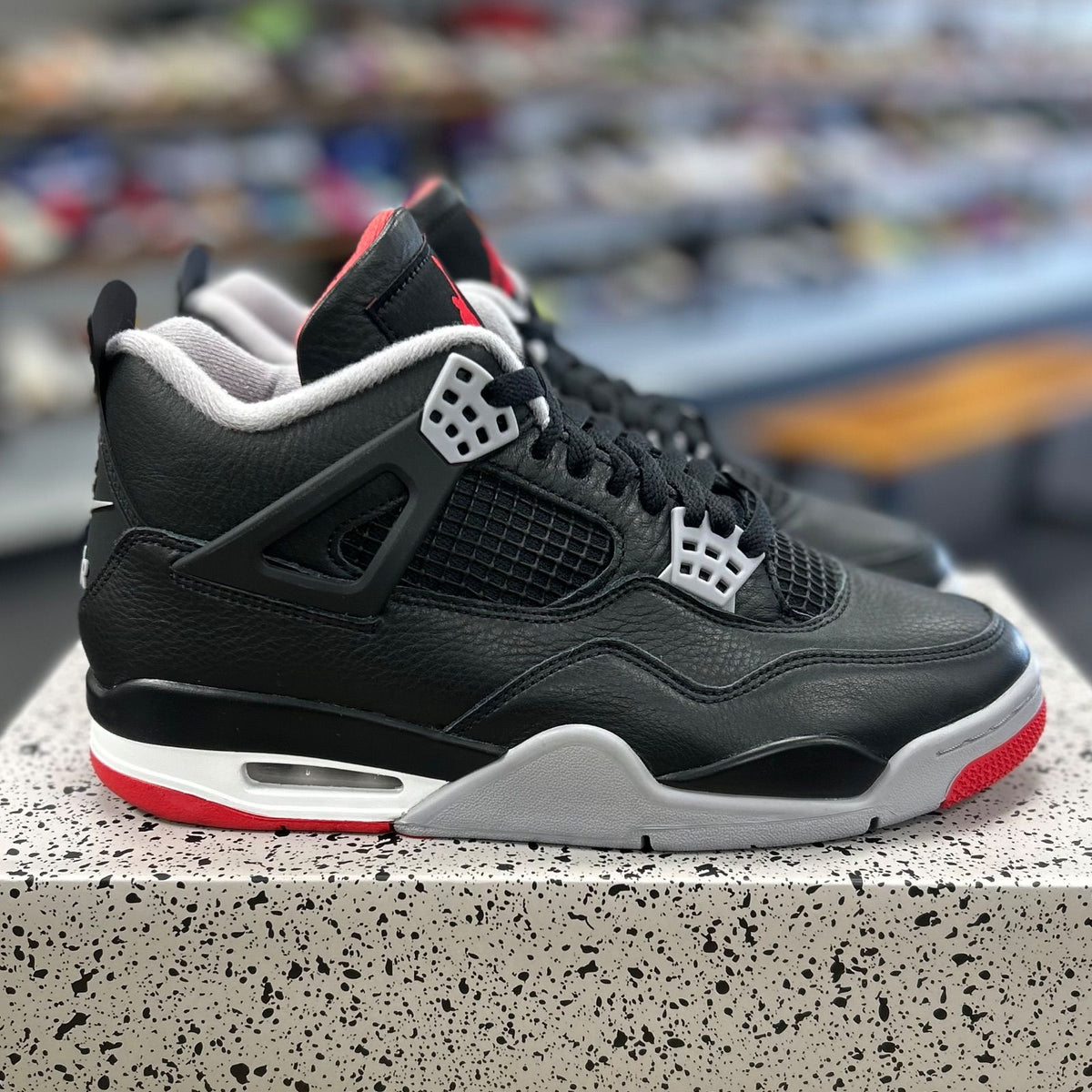 Jordan 4 Retro Bred Reimagined - Preowned