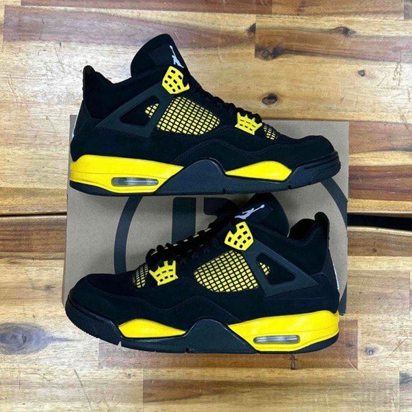 Jordan 4 Retro Thunder (2023) - Preowned