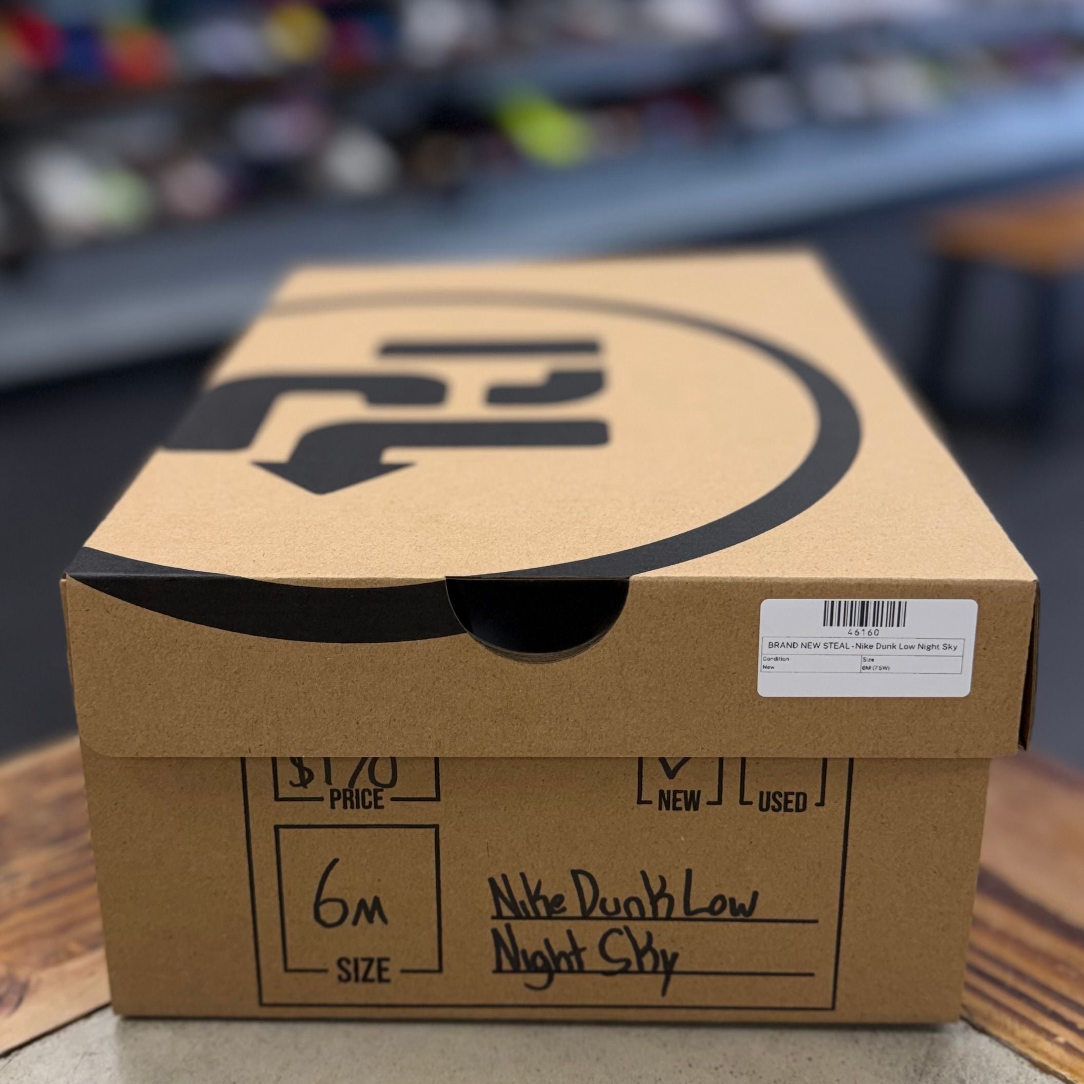 BRAND NEW STEAL - Nike Dunk Low Night Sky