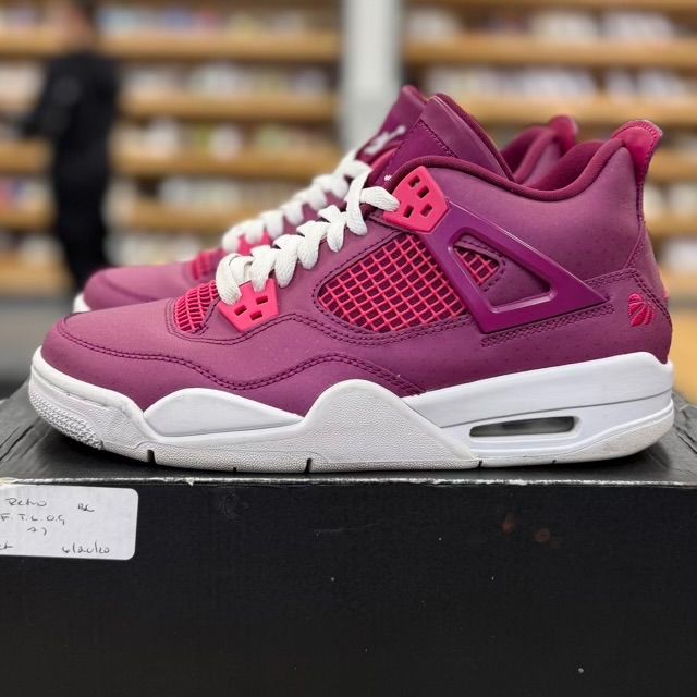 Jordan 4 Retro Valentine's Day (2019) (GS) - Preowned