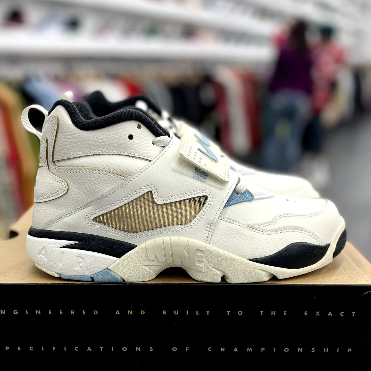Nike Air Diamond Turf Must Be the Money - Preowned