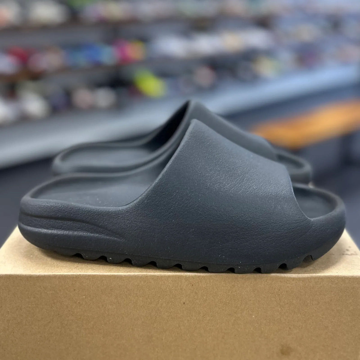 adidas Yeezy Slide Onyx - Preowned
