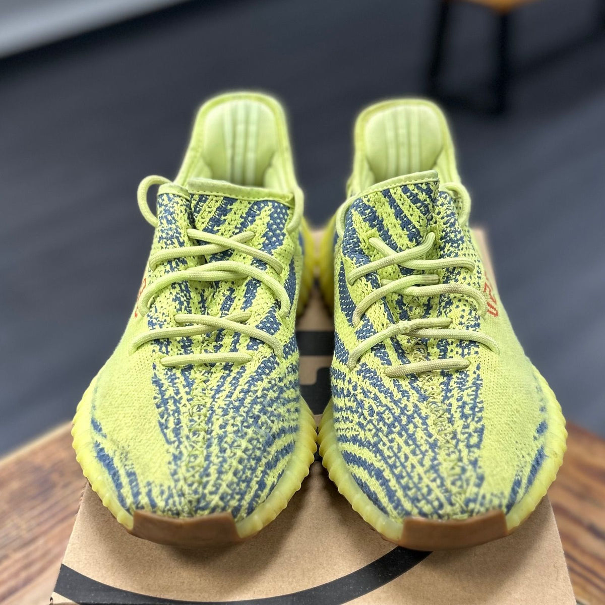 adidas Yeezy Boost 350 V2 Semi Frozen Yellow - Preowned