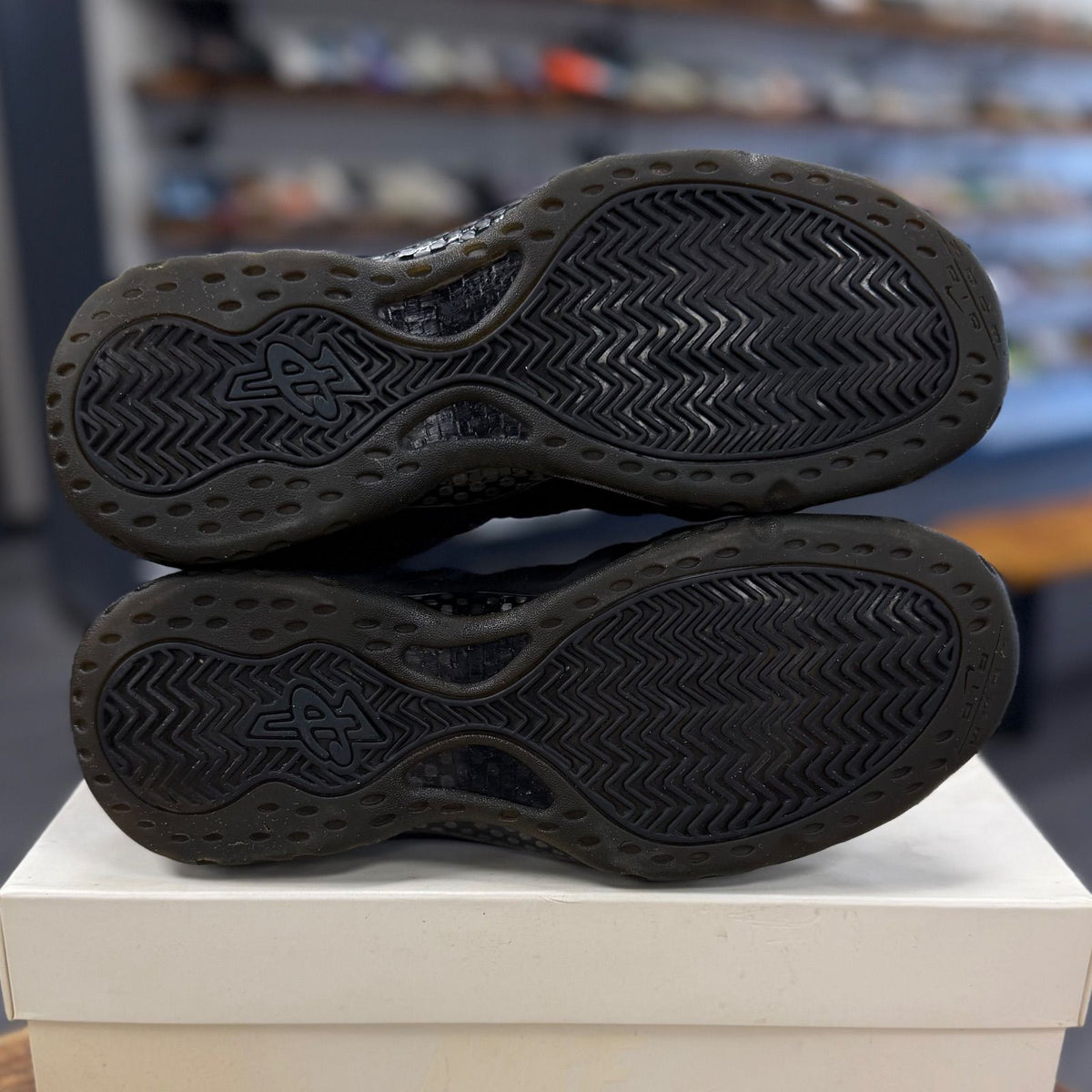 Nike Air Foamposite One Black Suede - Preowned