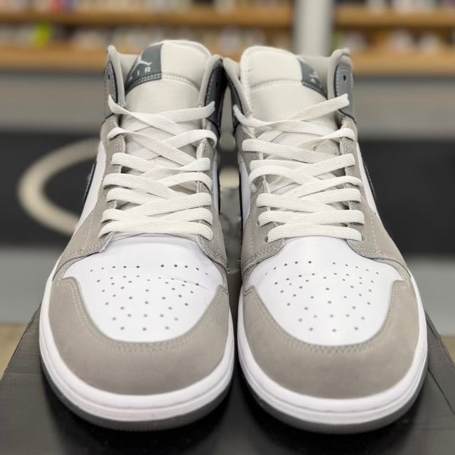Jordan 1 Mid SE White Medium Grey Cool Grey - Preowned