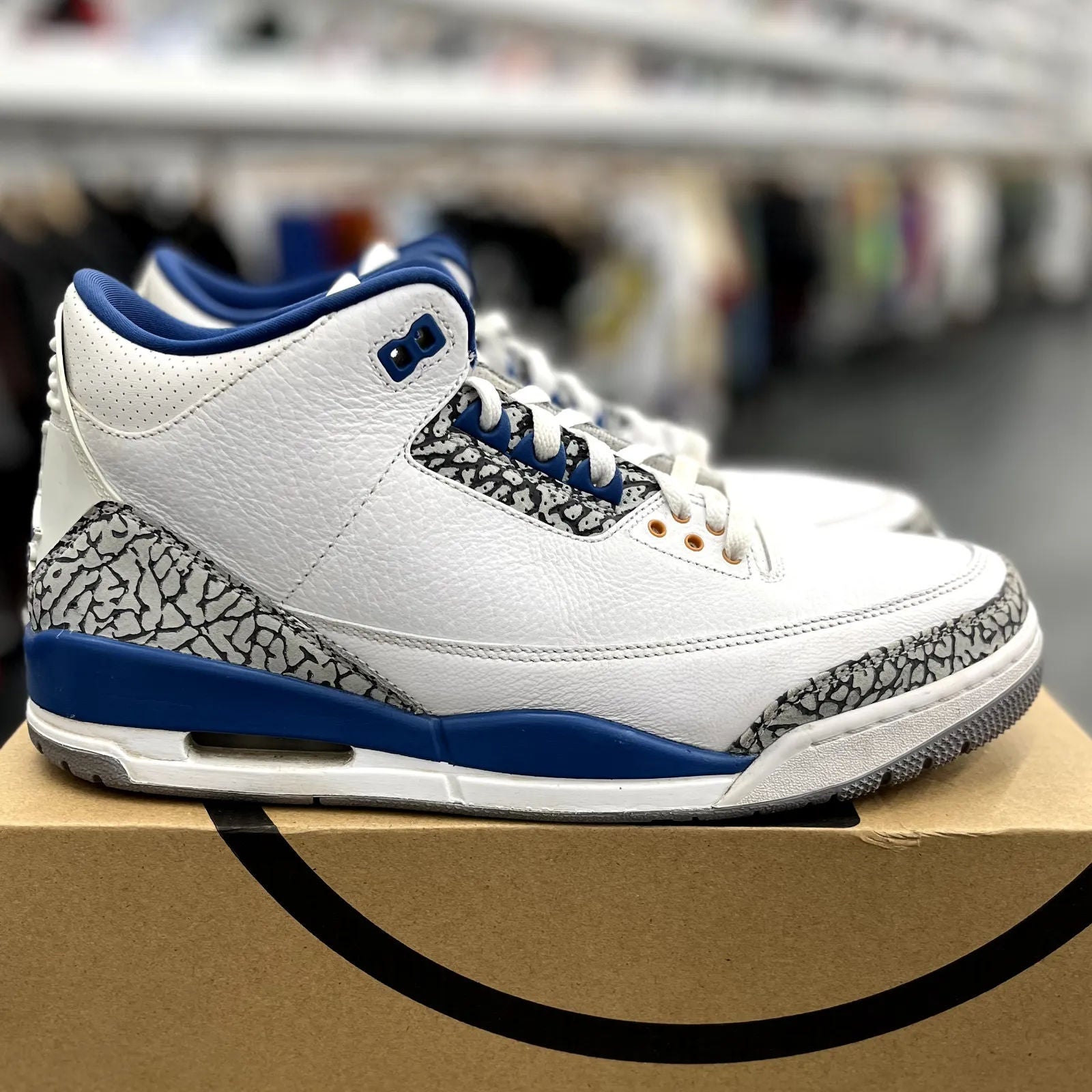 Jordan 3 Retro Wizards - Preowned