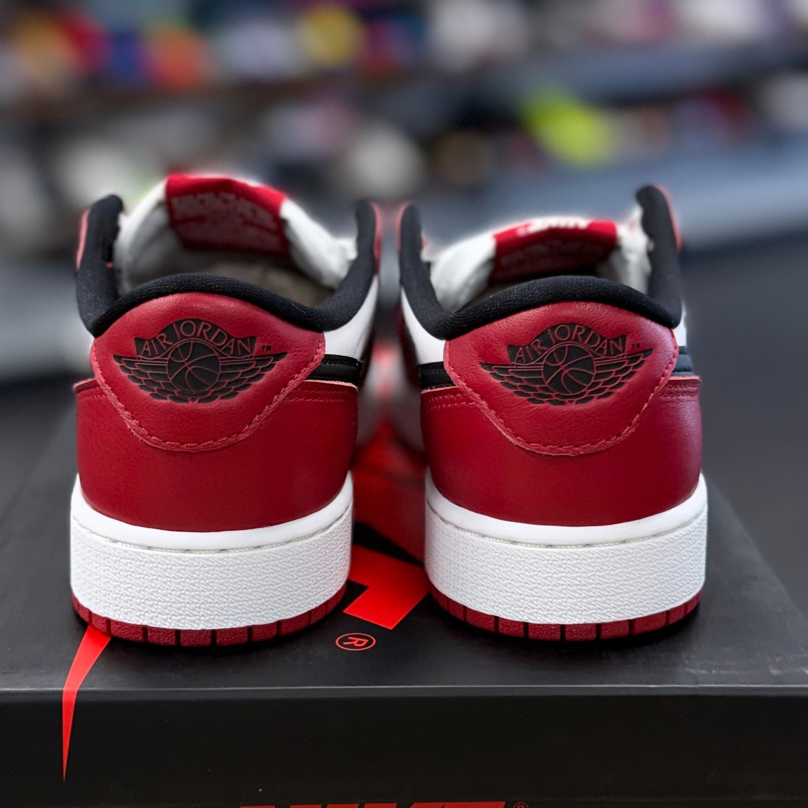 BRAND NEW STEAL - Jordan 1 Retro Low OG Chicago (2025) (GS)