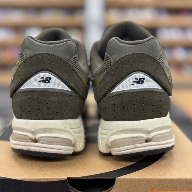 New Balance 2002R Zalando Exclusive Olive - Preowned