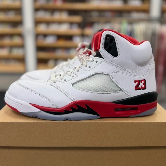 Jordan 5 Retro Fire Red Black Tongue (2025) - Preowned