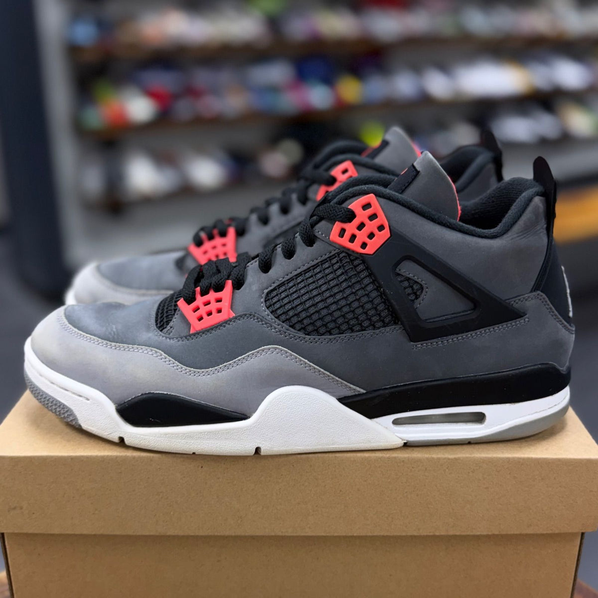 Jordan 4 Retro Infrared - Preowned