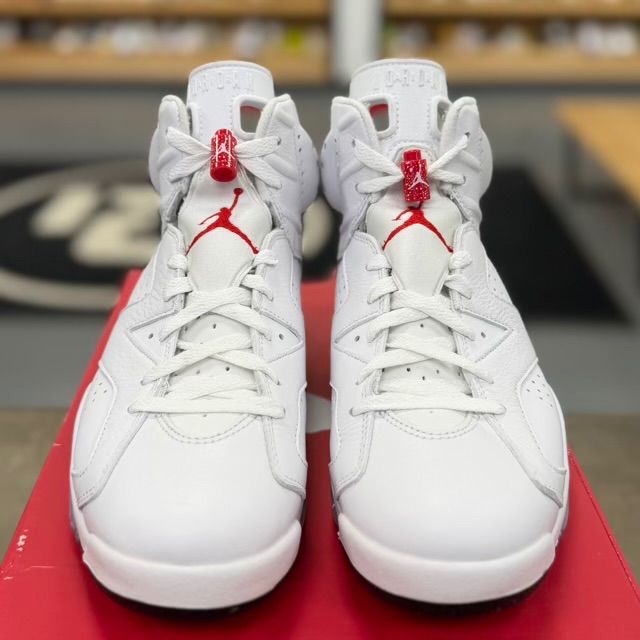 Jordan 6 Retro Red Oreo - Preowned