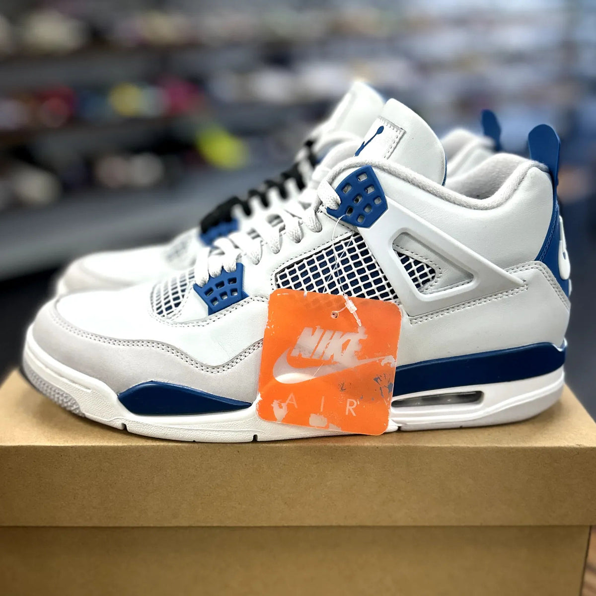 Jordan 4 Retro Military Blue (2024) - Preowned